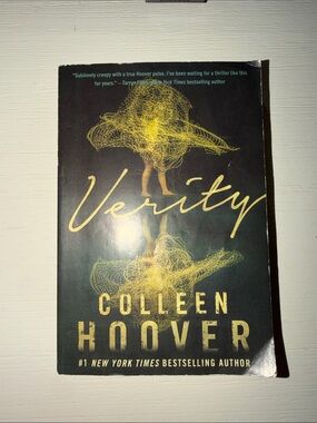 Verity by Colleen Hoover - Paperback